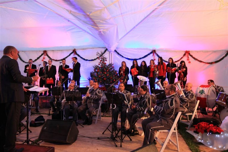 Arnaoon Christmas Village